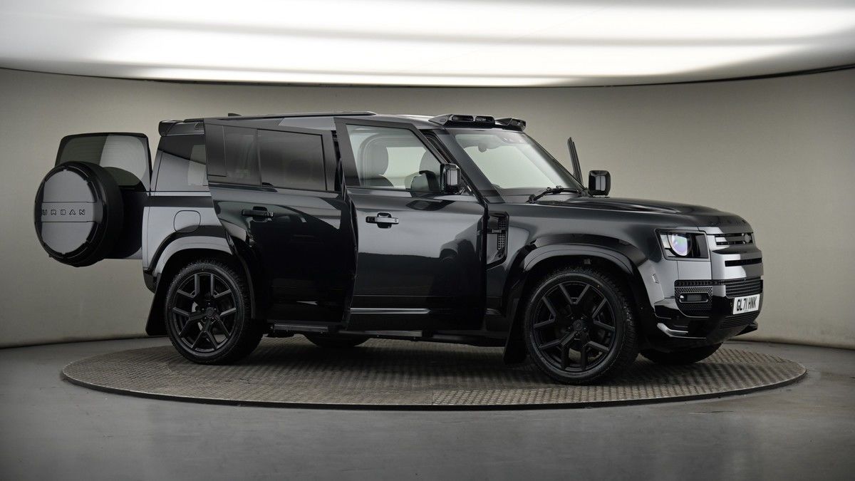 More views of Land Rover Defender 110