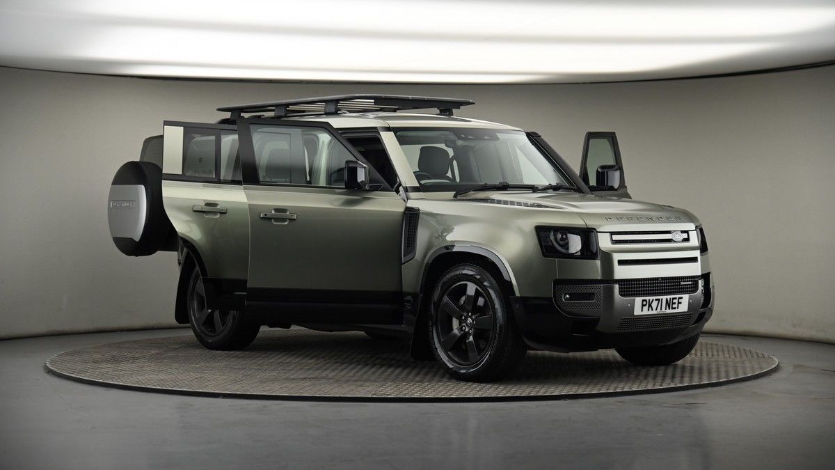 More views of Land Rover Defender 110