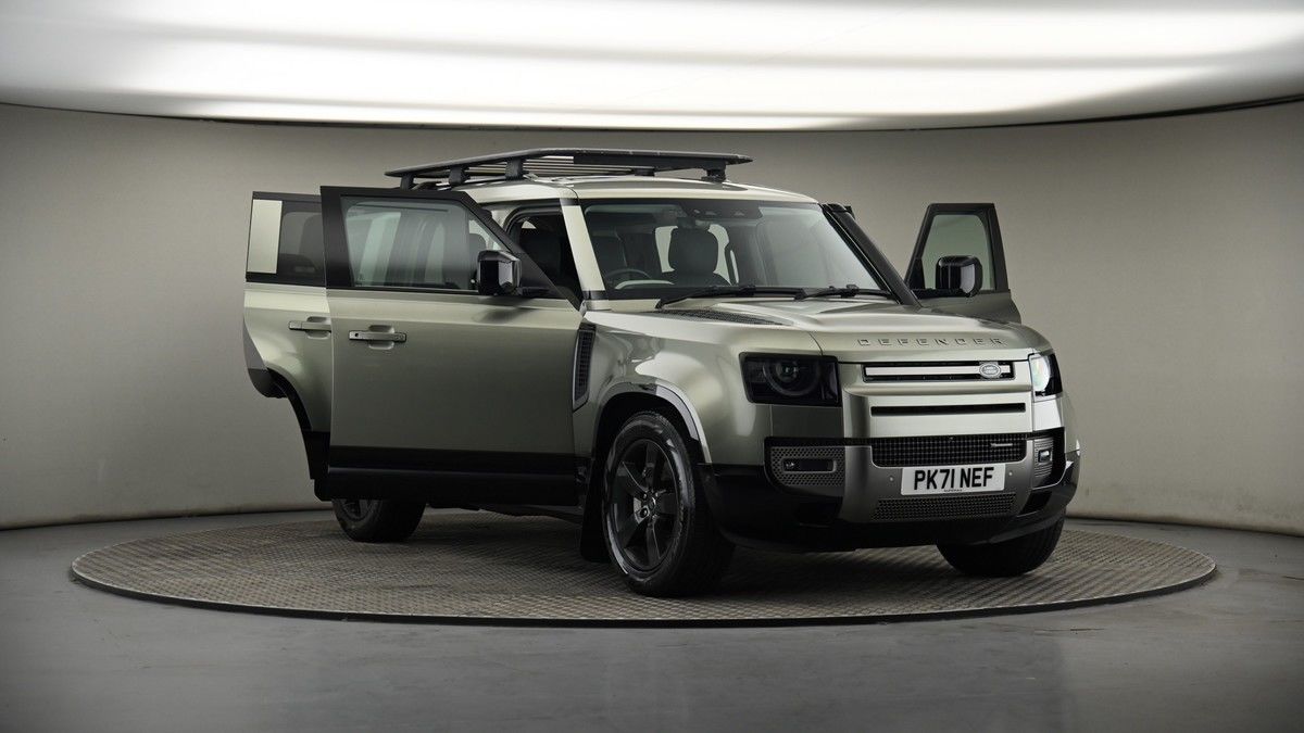 More views of Land Rover Defender 110