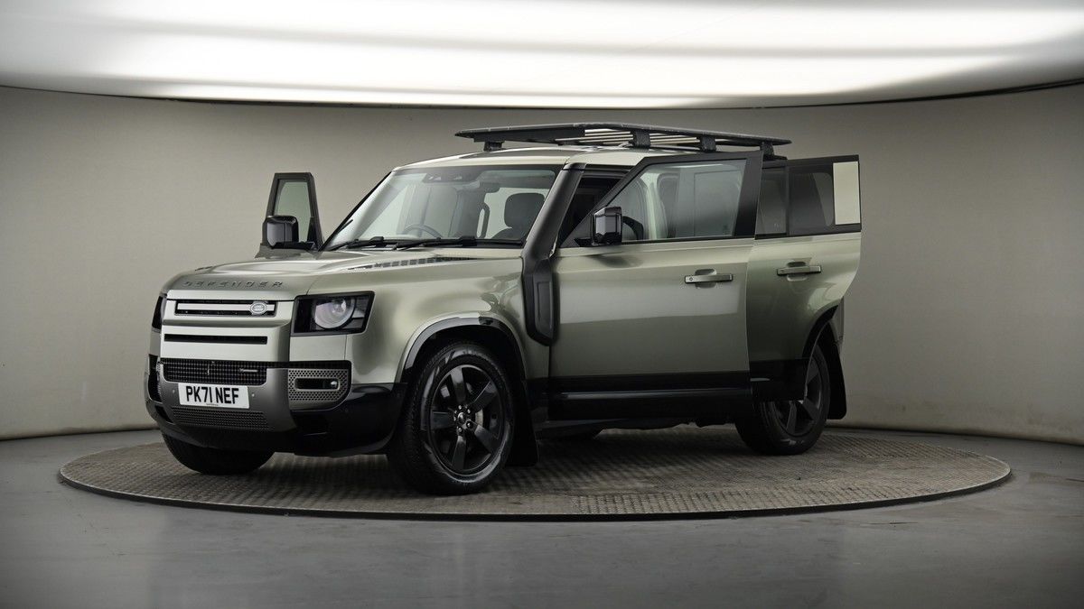 More views of Land Rover Defender 110