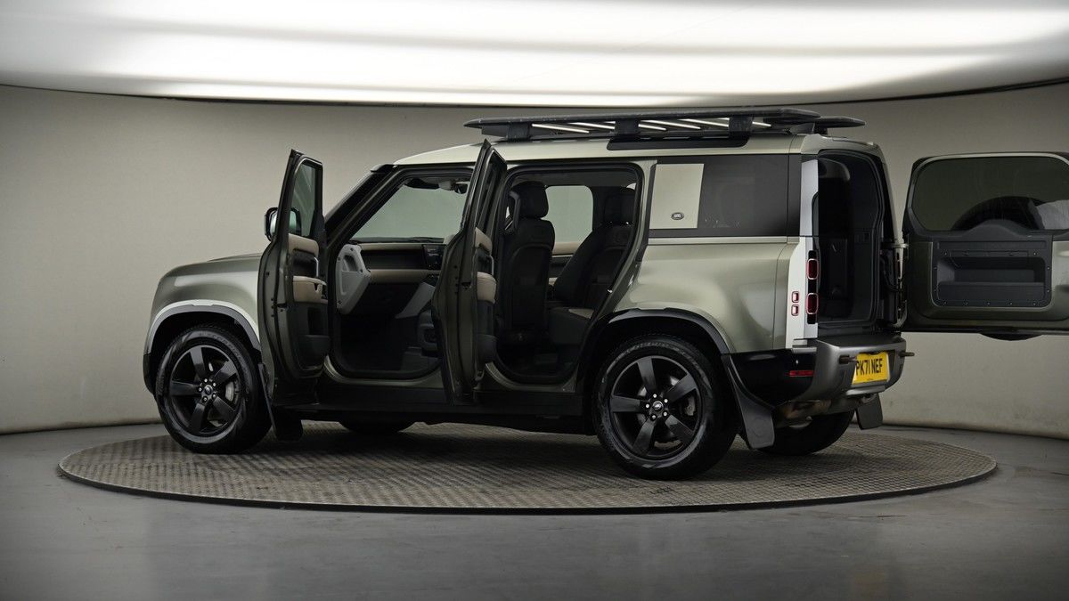 More views of Land Rover Defender 110