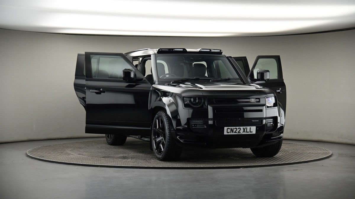 More views of Land Rover Defender 110