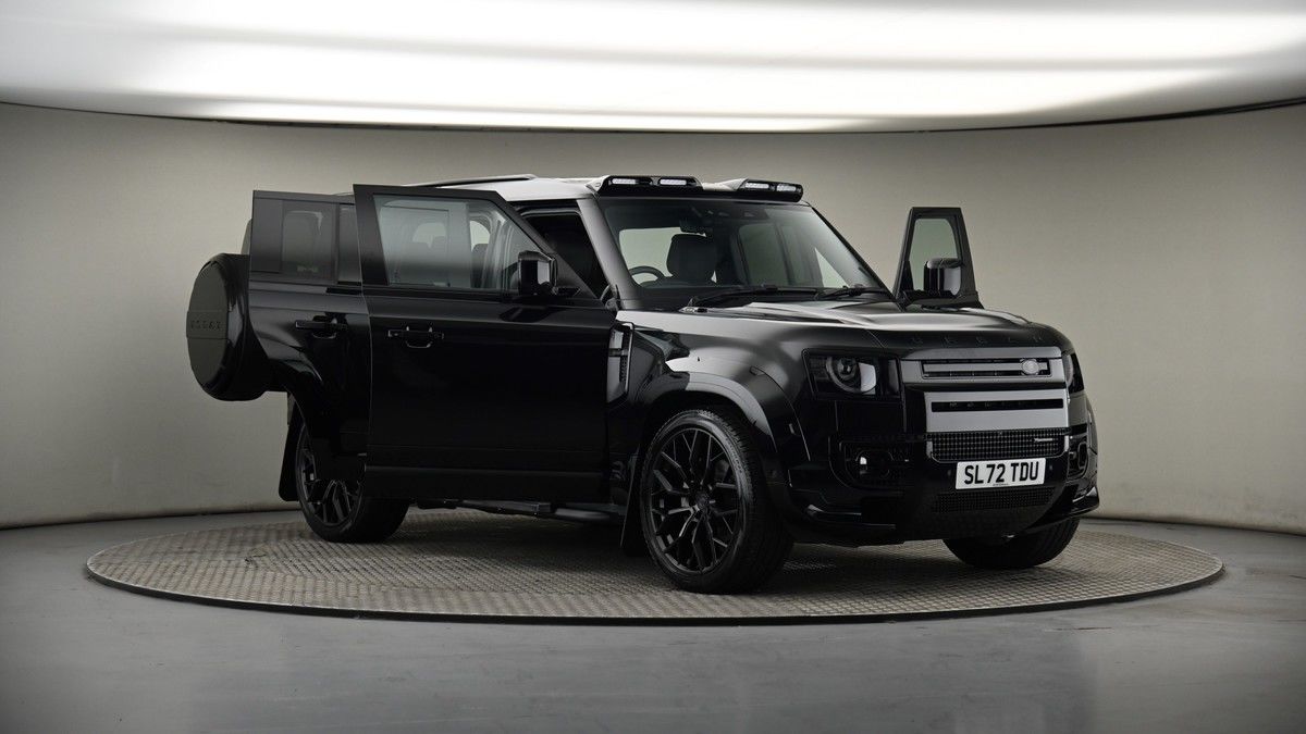 More views of Land Rover Defender 110