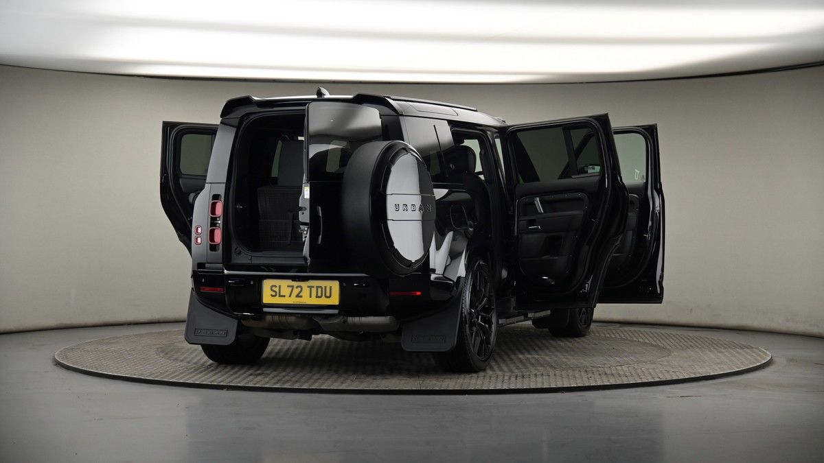 More views of Land Rover Defender 110