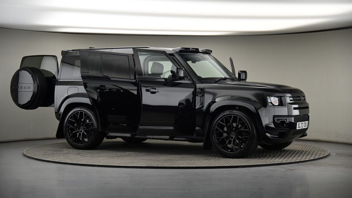 More views of Land Rover Defender 110