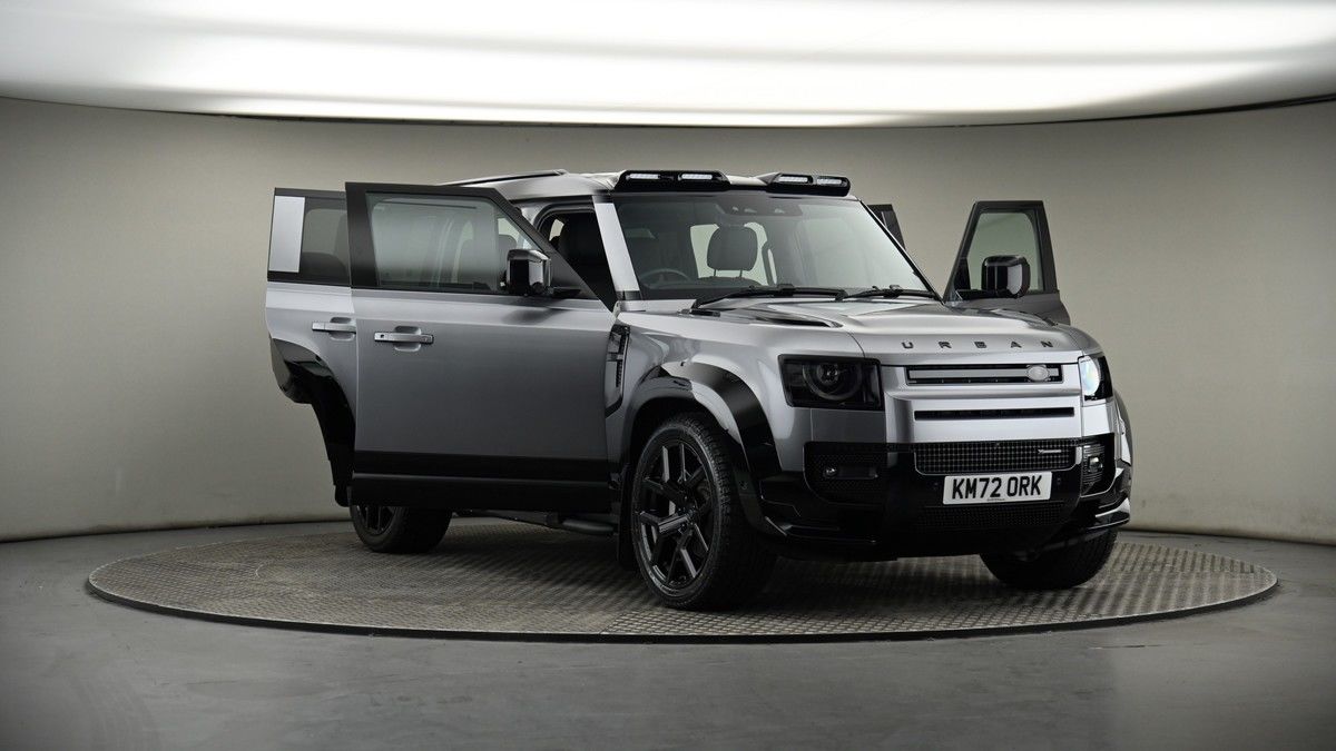 More views of Land Rover Defender 110