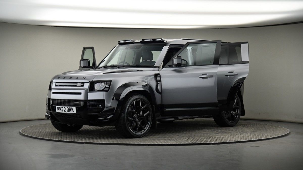 More views of Land Rover Defender 110