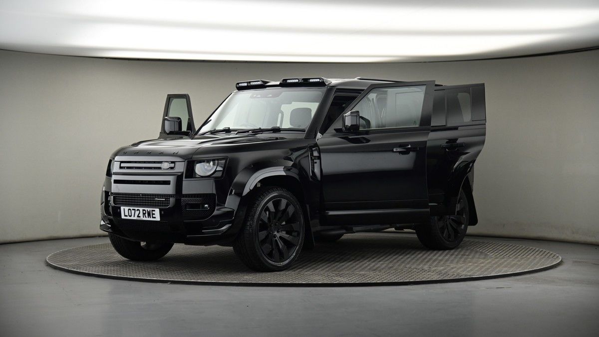 More views of Land Rover Defender 110