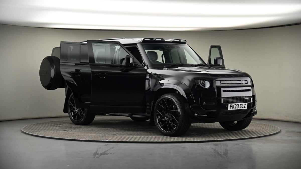 More views of Land Rover Defender 110