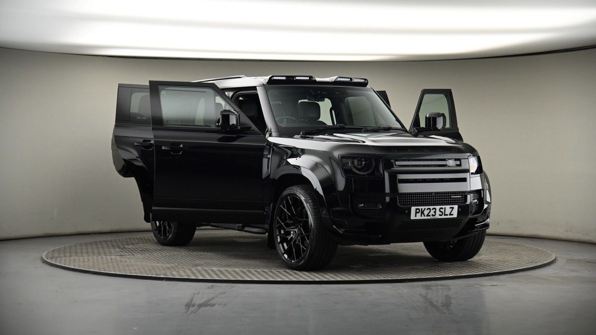 More views of Land Rover Defender 110