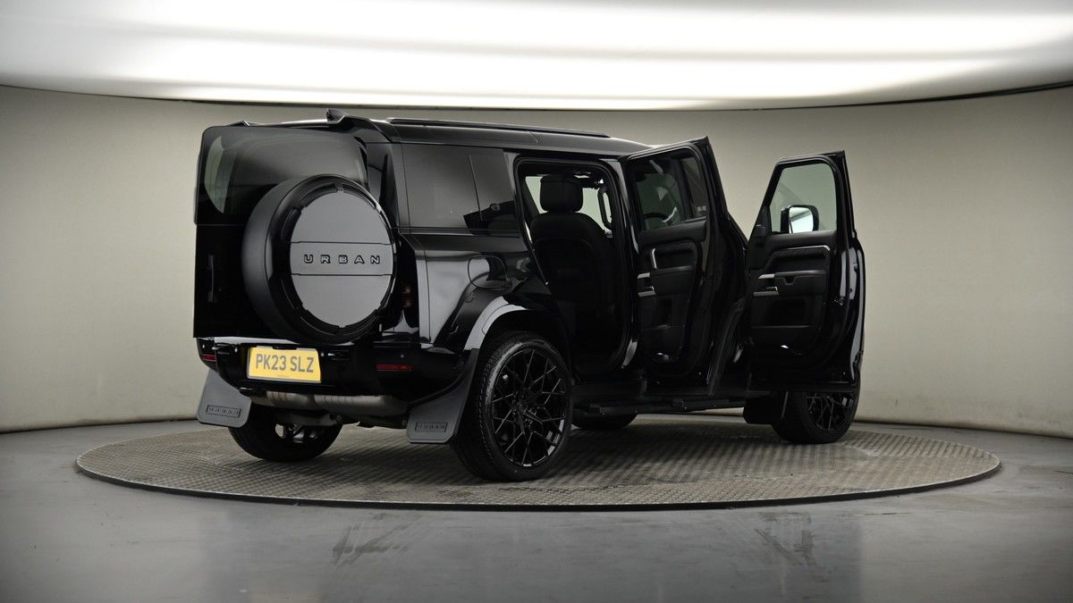 More views of Land Rover Defender 110