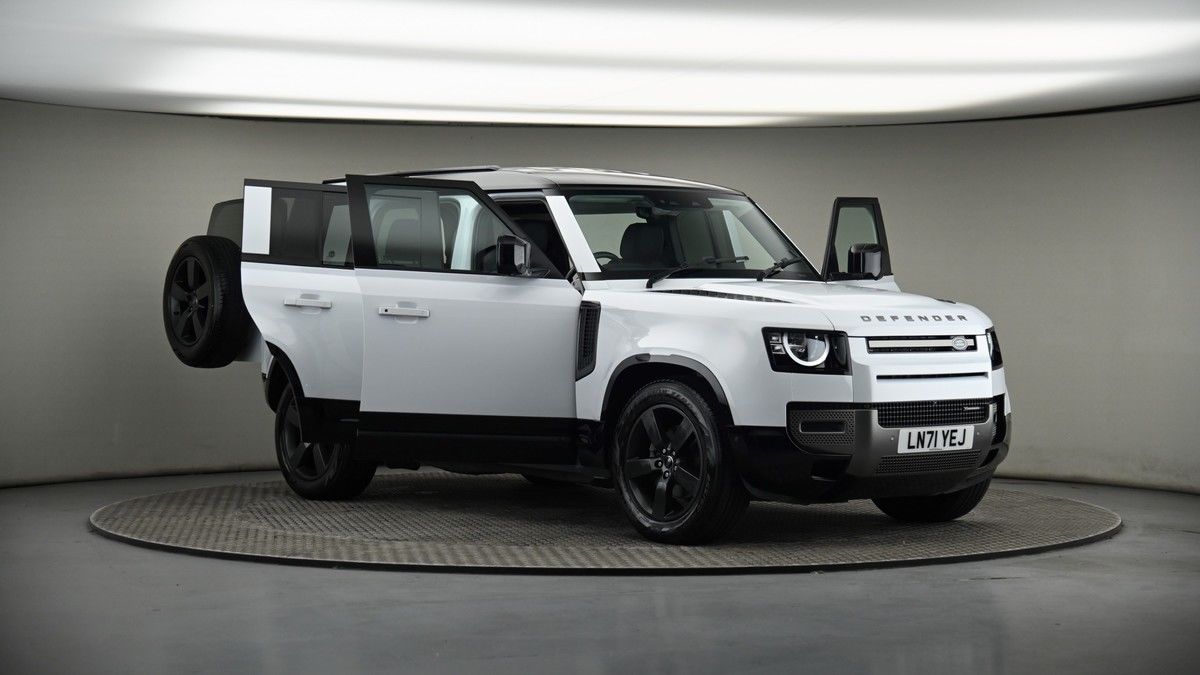 More views of Land Rover Defender 110