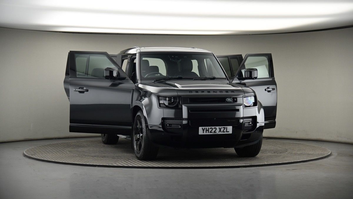 More views of Land Rover Defender 110