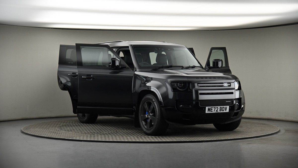 More views of Land Rover Defender 110