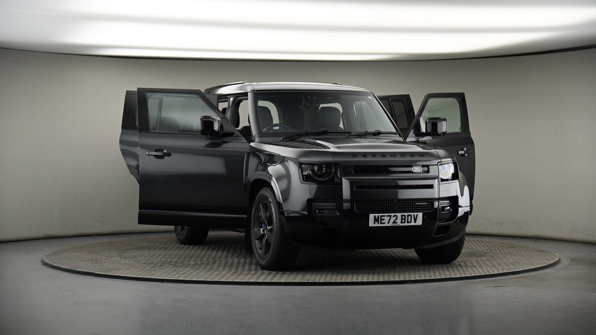 More views of Land Rover Defender 110