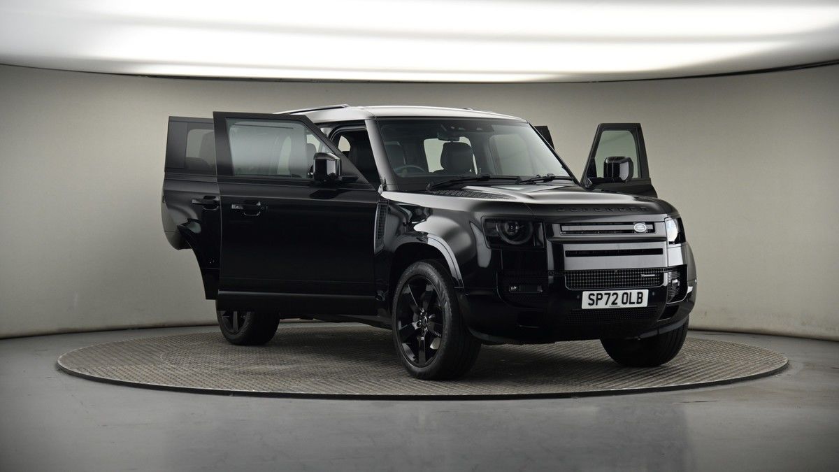 More views of Land Rover Defender 110