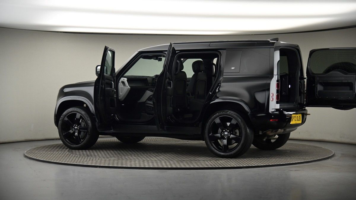 More views of Land Rover Defender 110