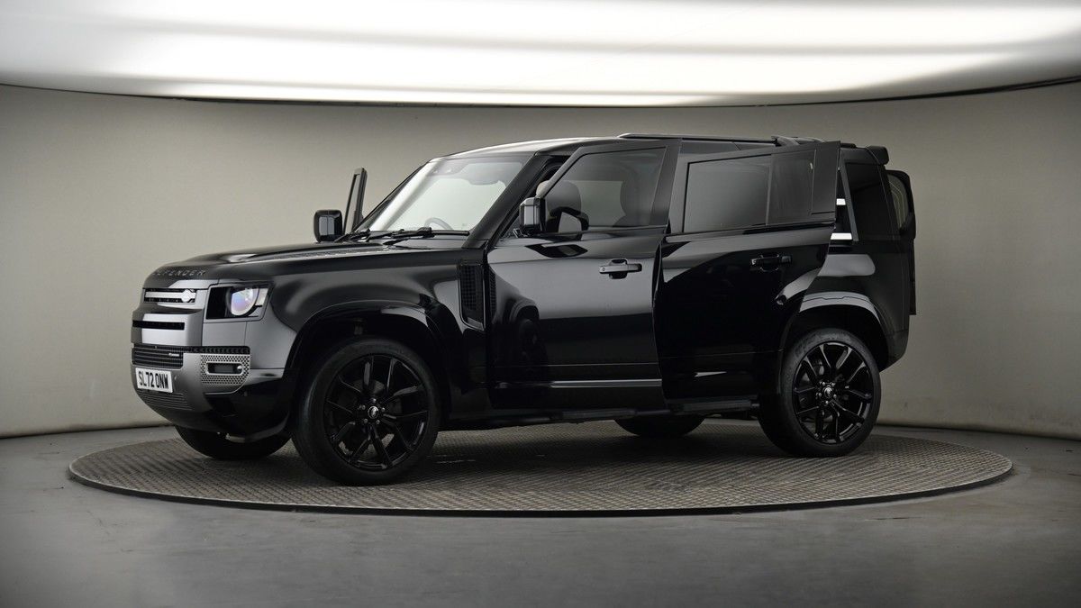 More views of Land Rover Defender 110