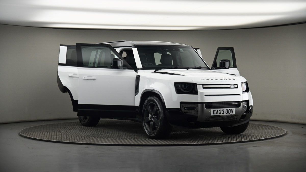 More views of Land Rover Defender 110
