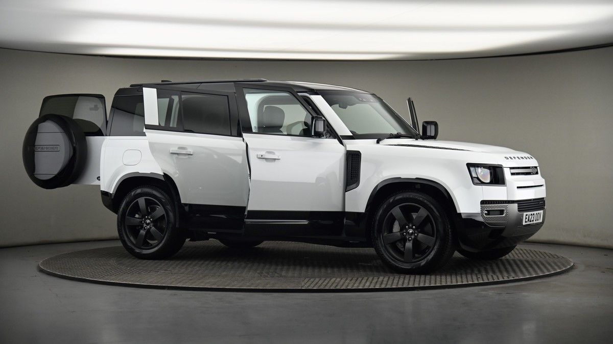 More views of Land Rover Defender 110