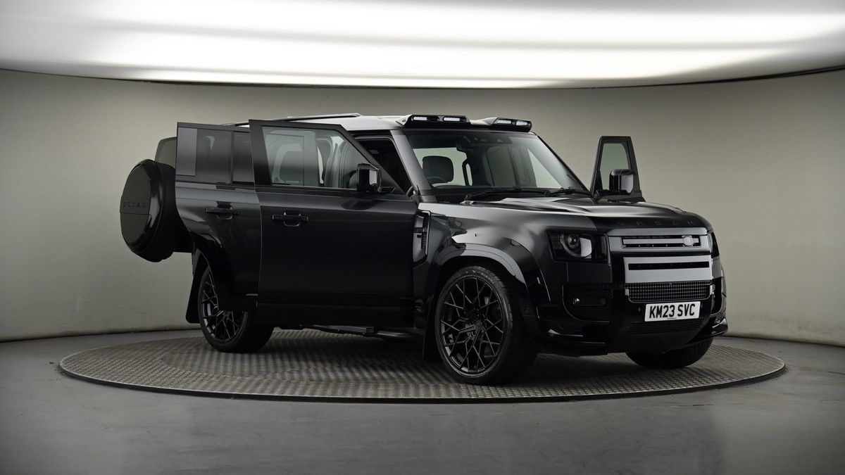 More views of Land Rover Defender 110