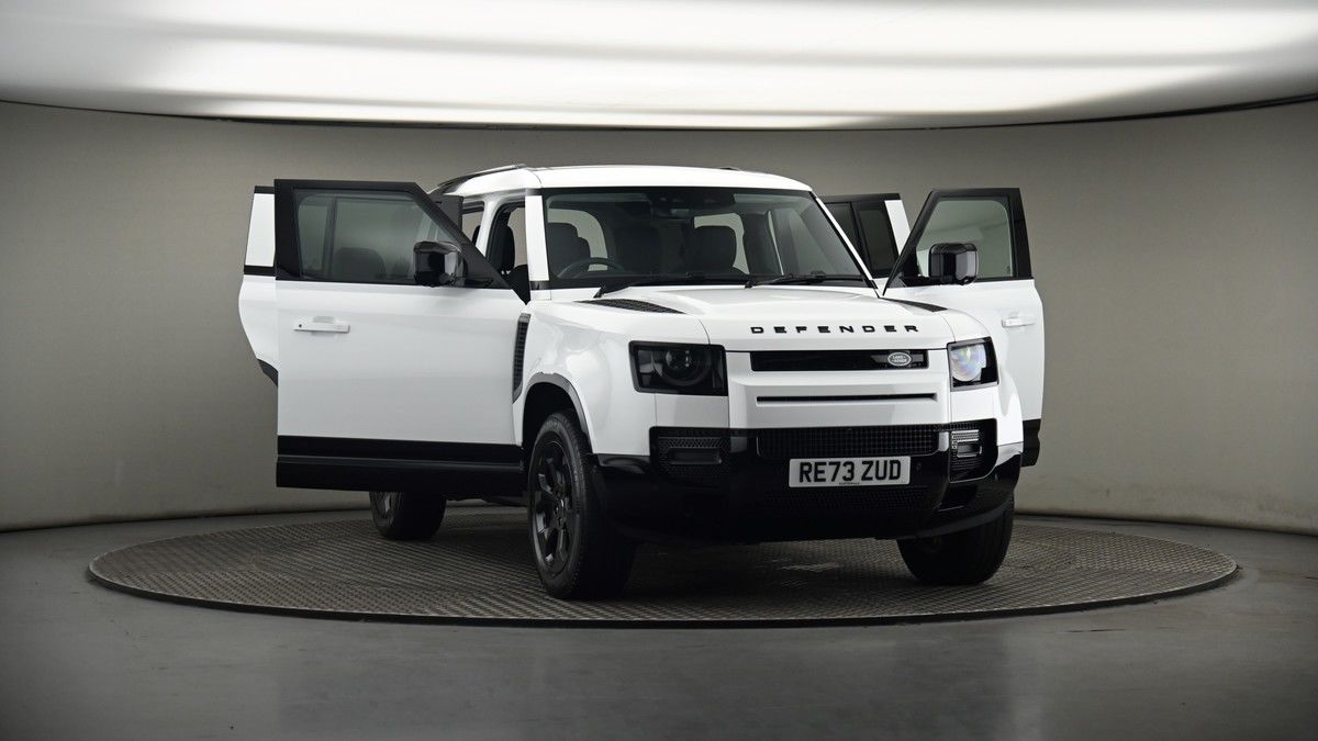 More views of Land Rover Defender 110