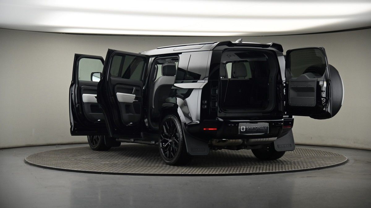 Land Rover Defender 110 Urban Image 15
