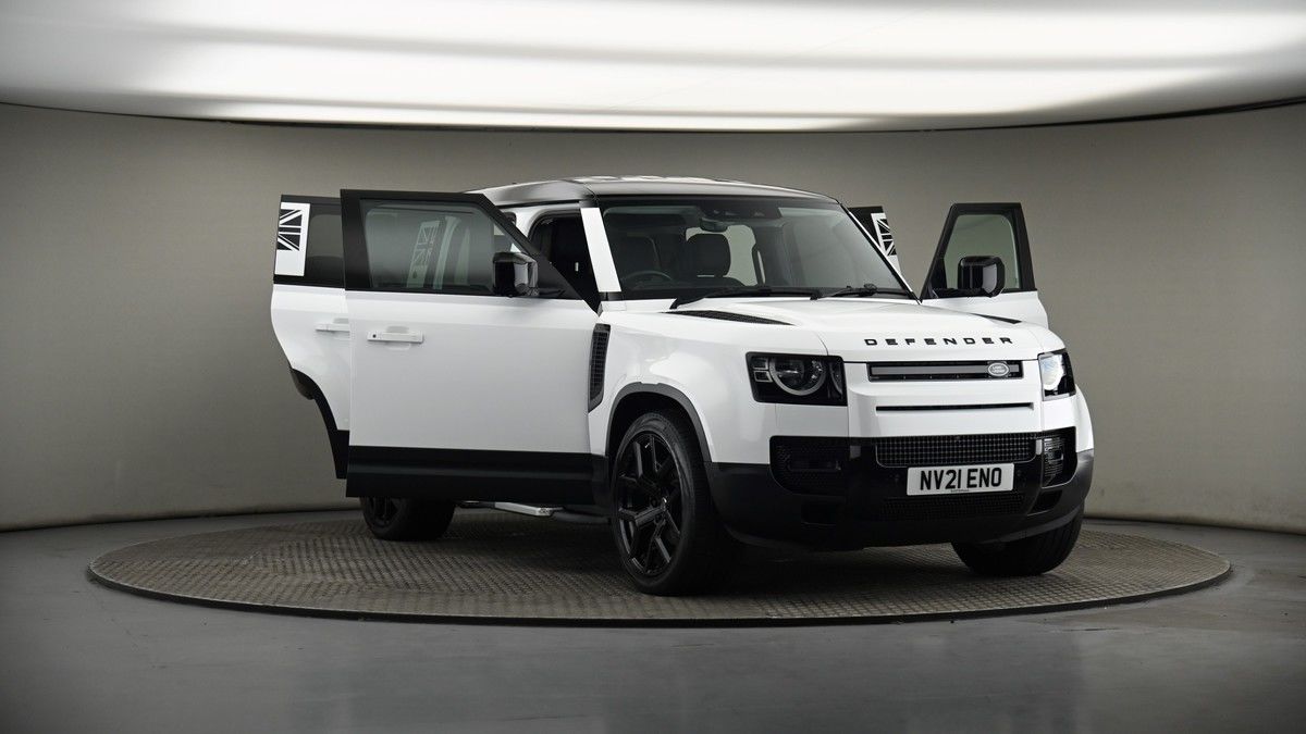 More views of Land Rover Defender 110