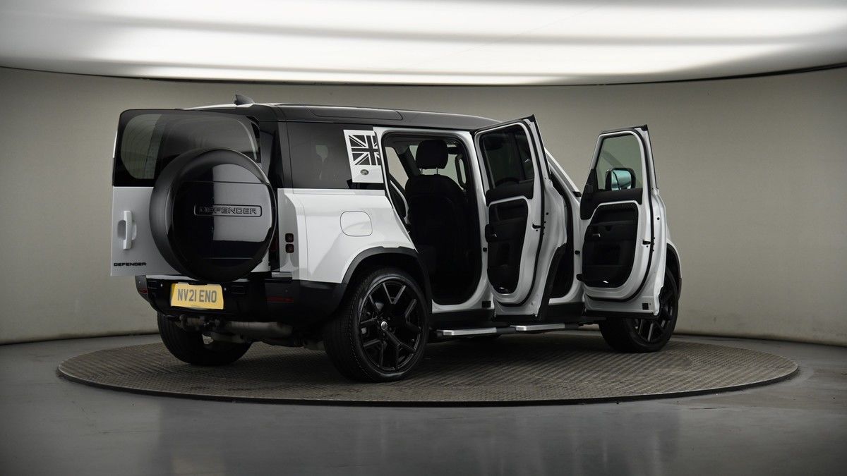 More views of Land Rover Defender 110