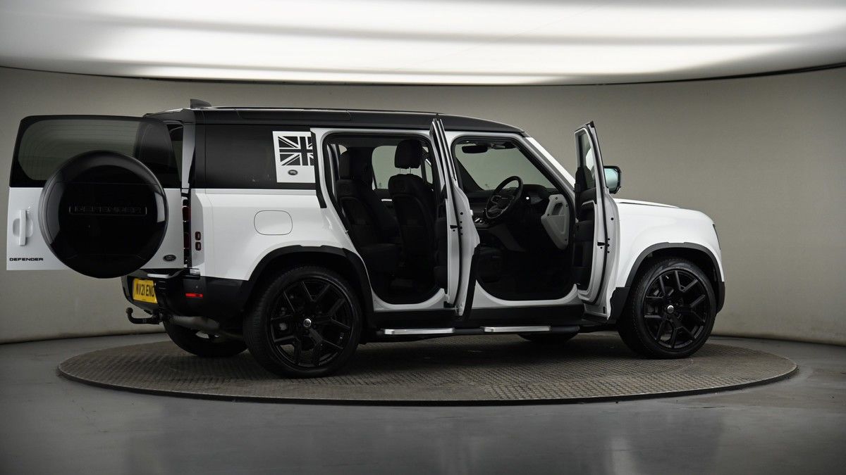 More views of Land Rover Defender 110