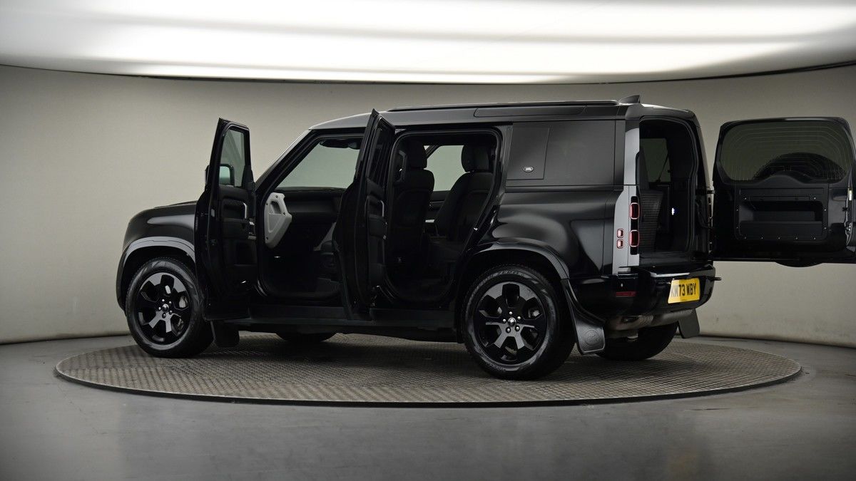 More views of Land Rover Defender 110