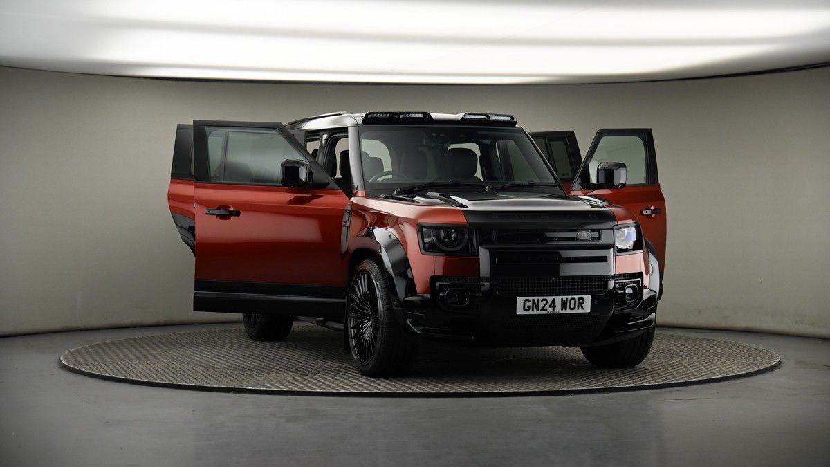 More views of Land Rover Defender 110