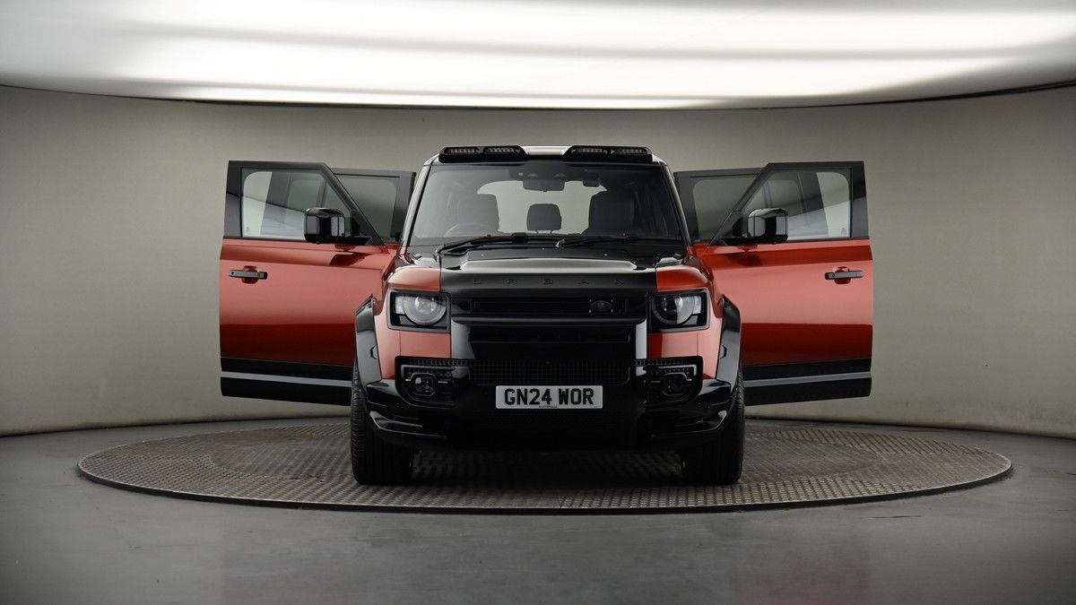 More views of Land Rover Defender 110