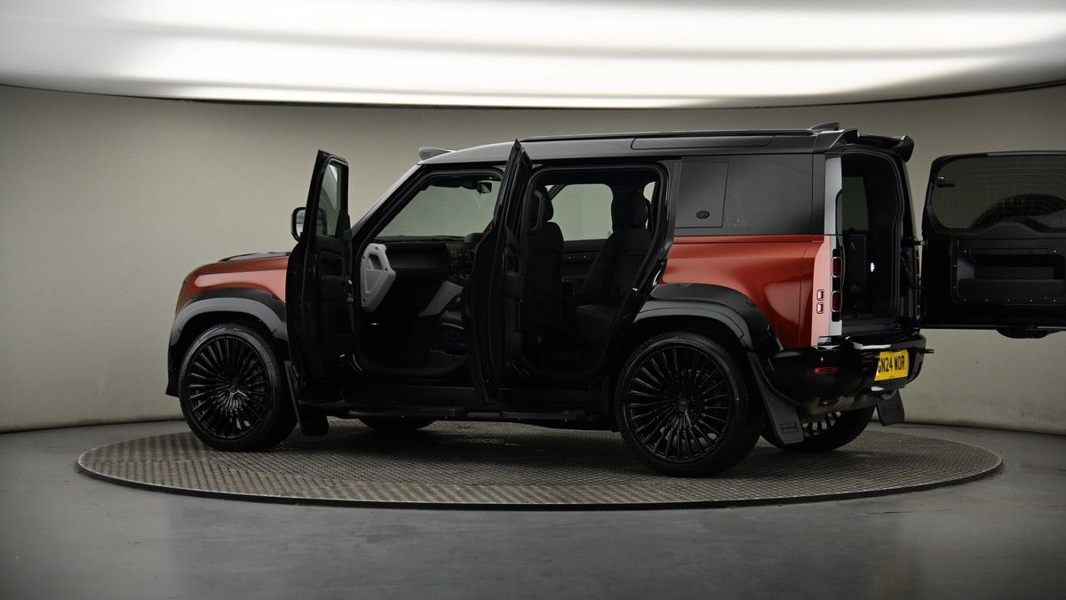 More views of Land Rover Defender 110