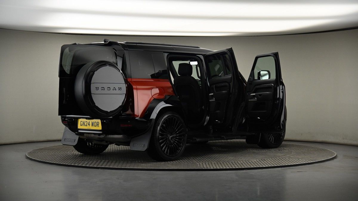 More views of Land Rover Defender 110