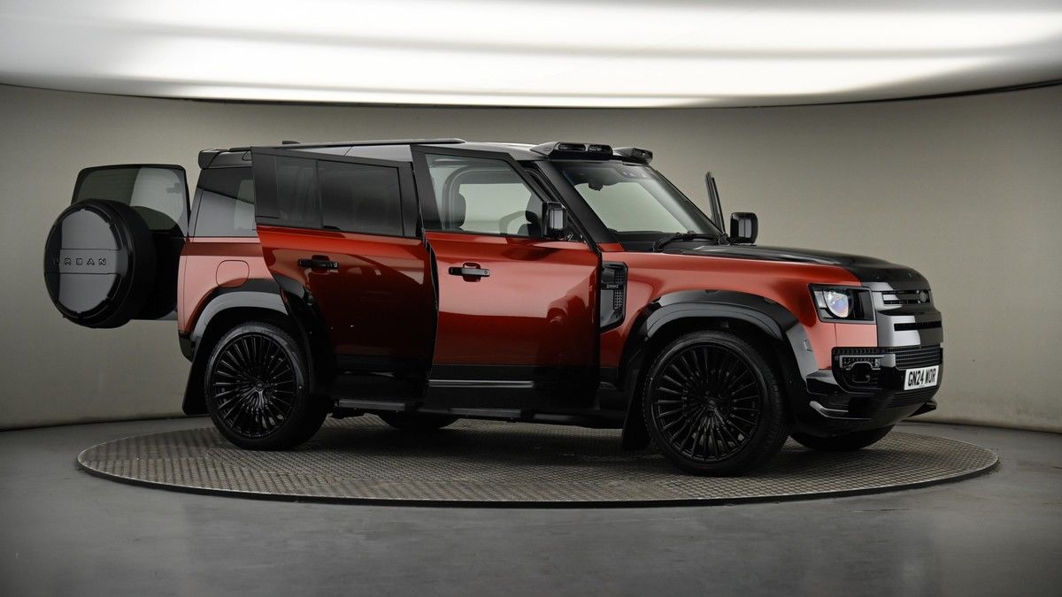 More views of Land Rover Defender 110