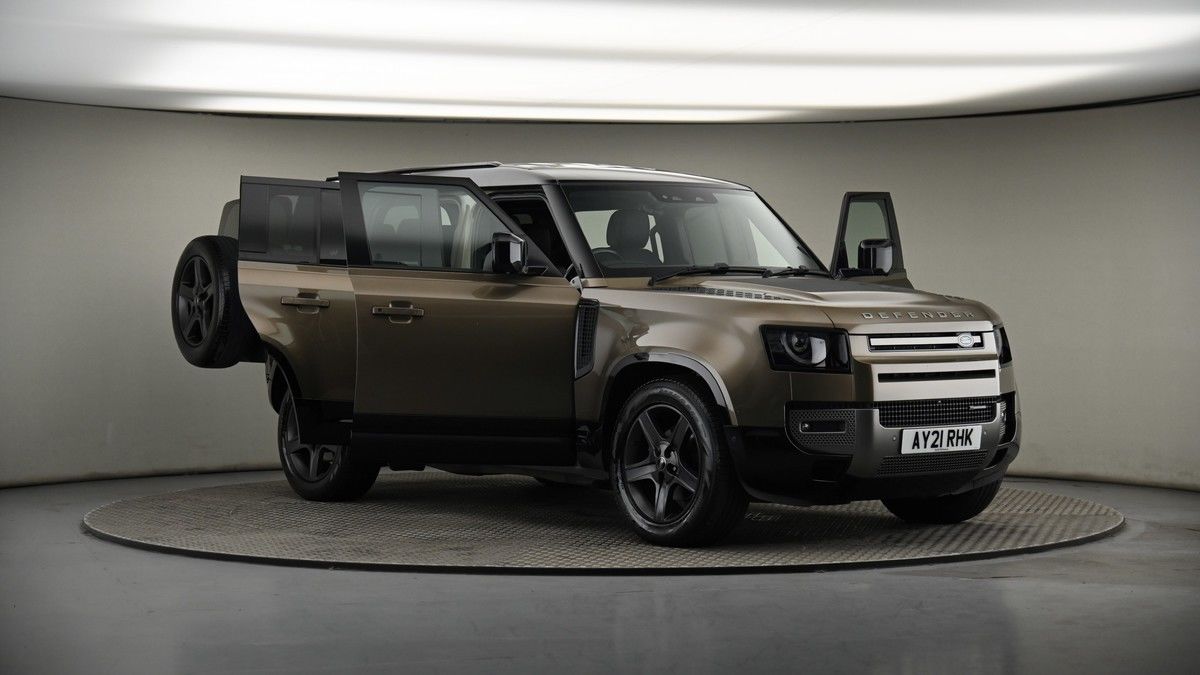 More views of Land Rover Defender 110