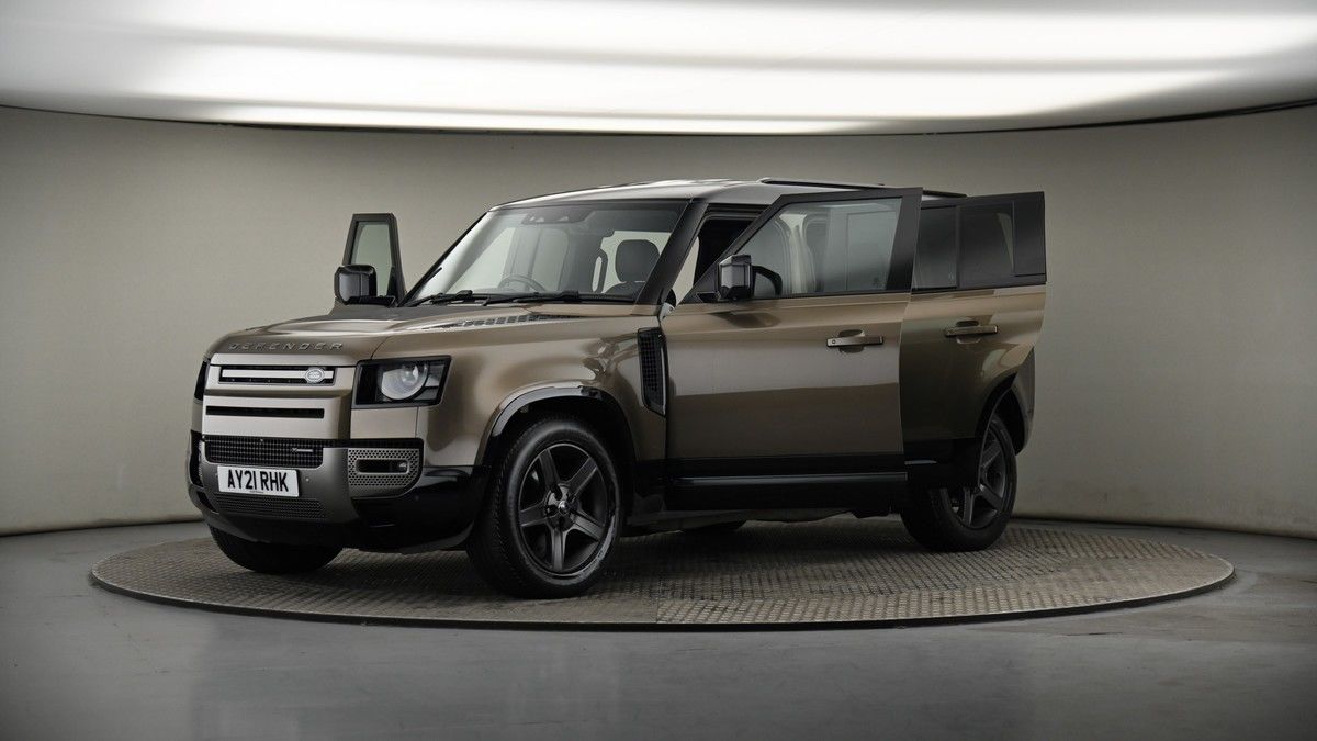 More views of Land Rover Defender 110