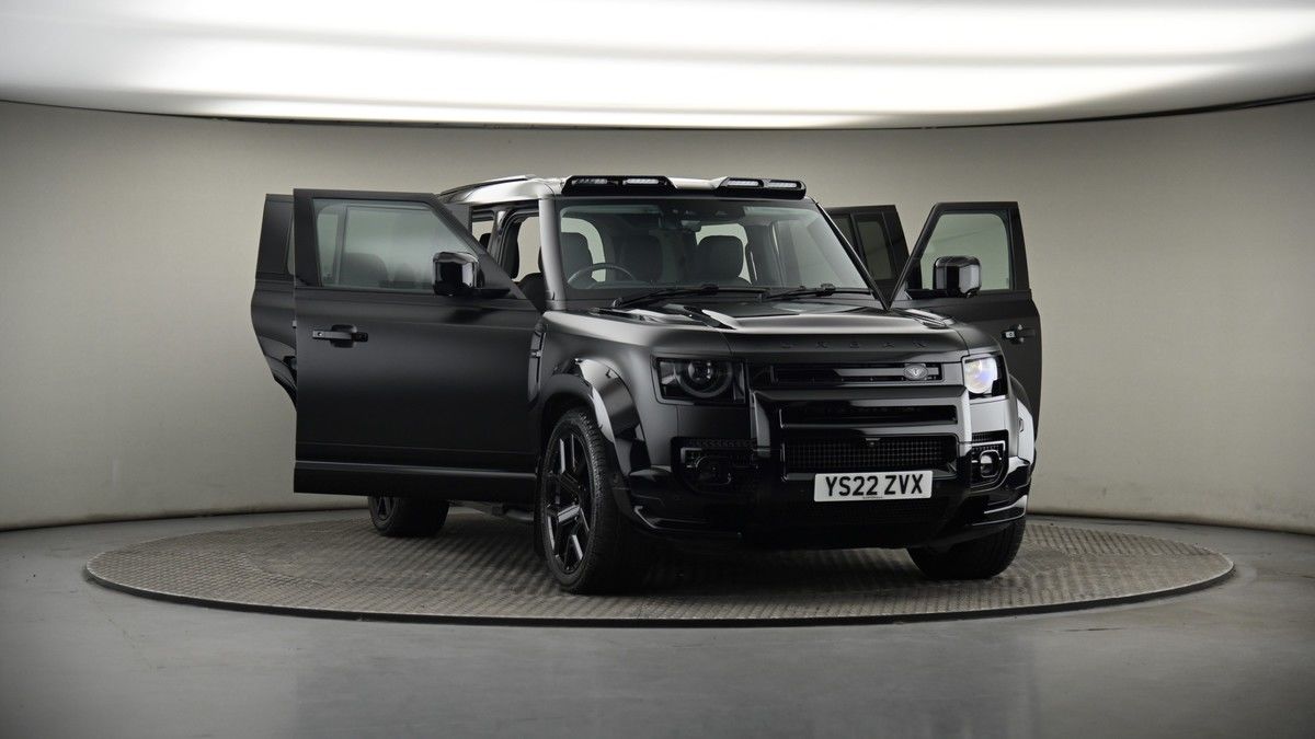 More views of Land Rover Defender 110