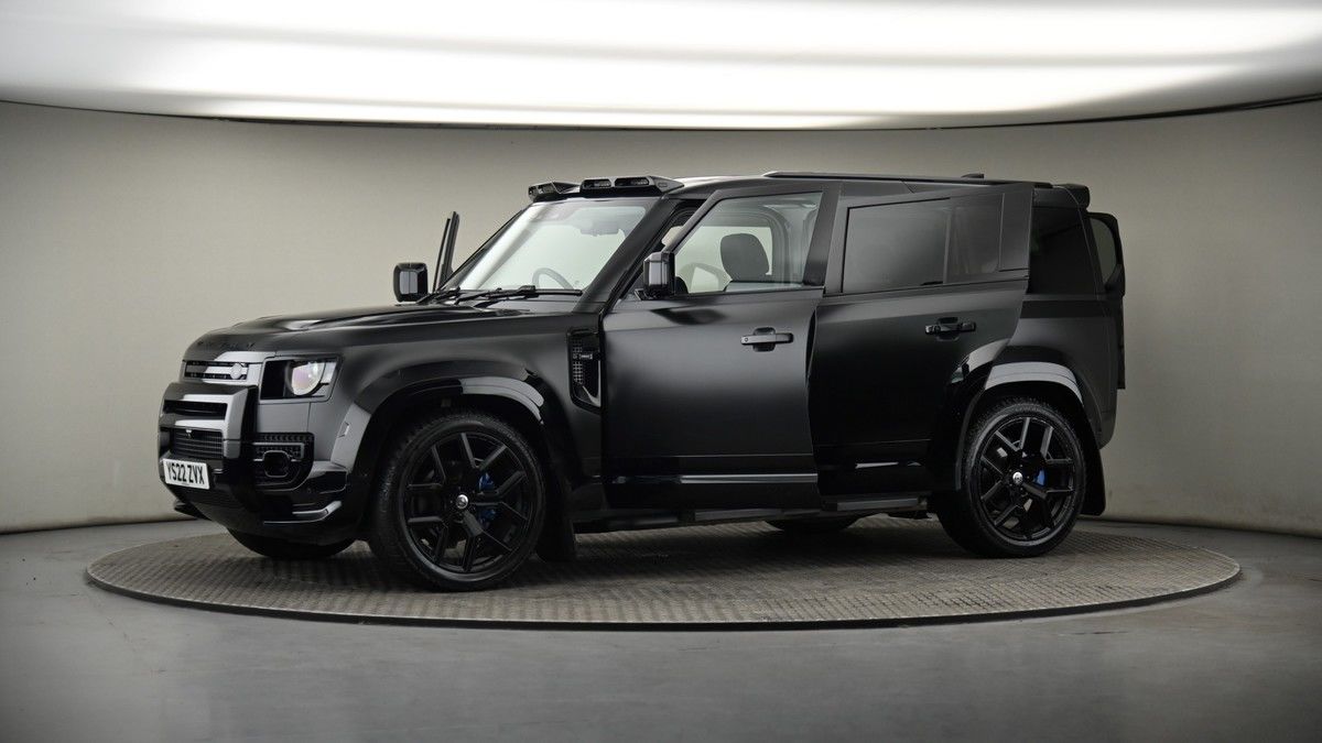 More views of Land Rover Defender 110