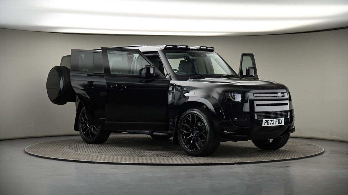 More views of Land Rover Defender 110