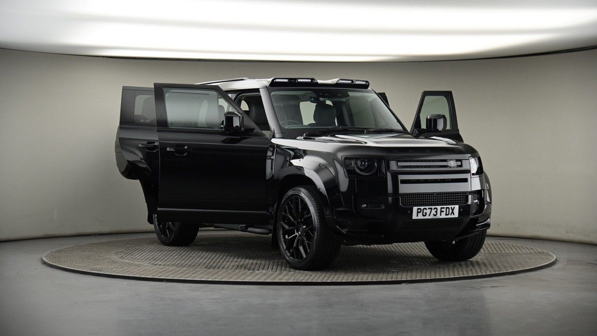 More views of Land Rover Defender 110