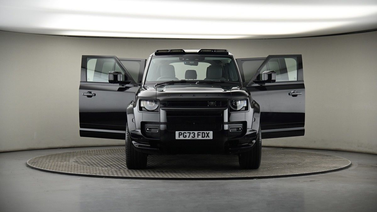 More views of Land Rover Defender 110