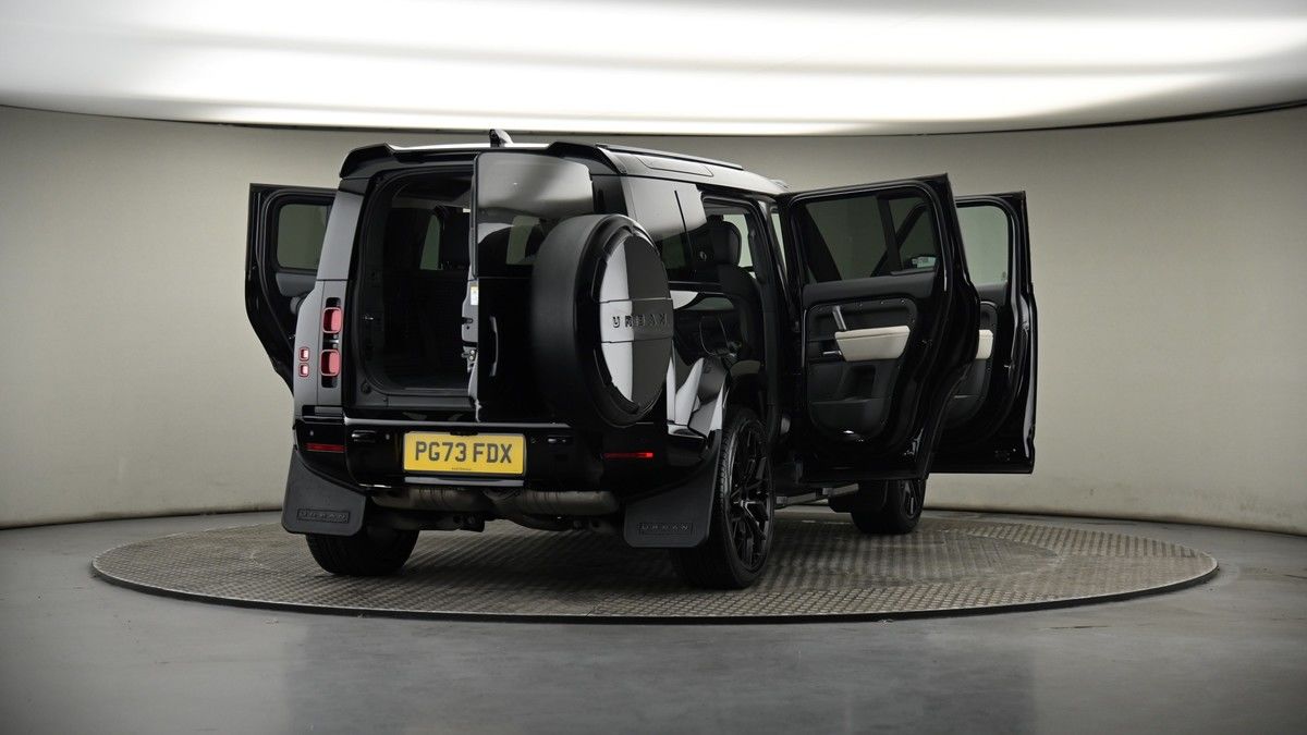 More views of Land Rover Defender 110