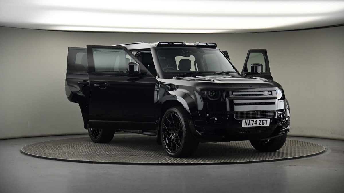 More views of Land Rover Defender 110