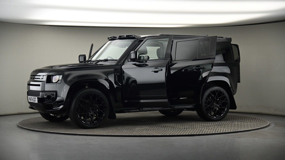 More views of Land Rover Defender 110