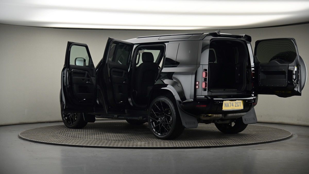 More views of Land Rover Defender 110