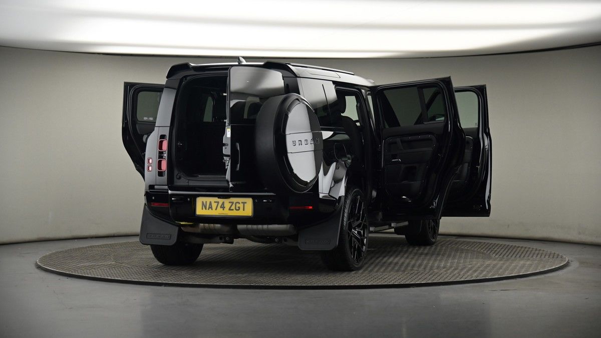 More views of Land Rover Defender 110