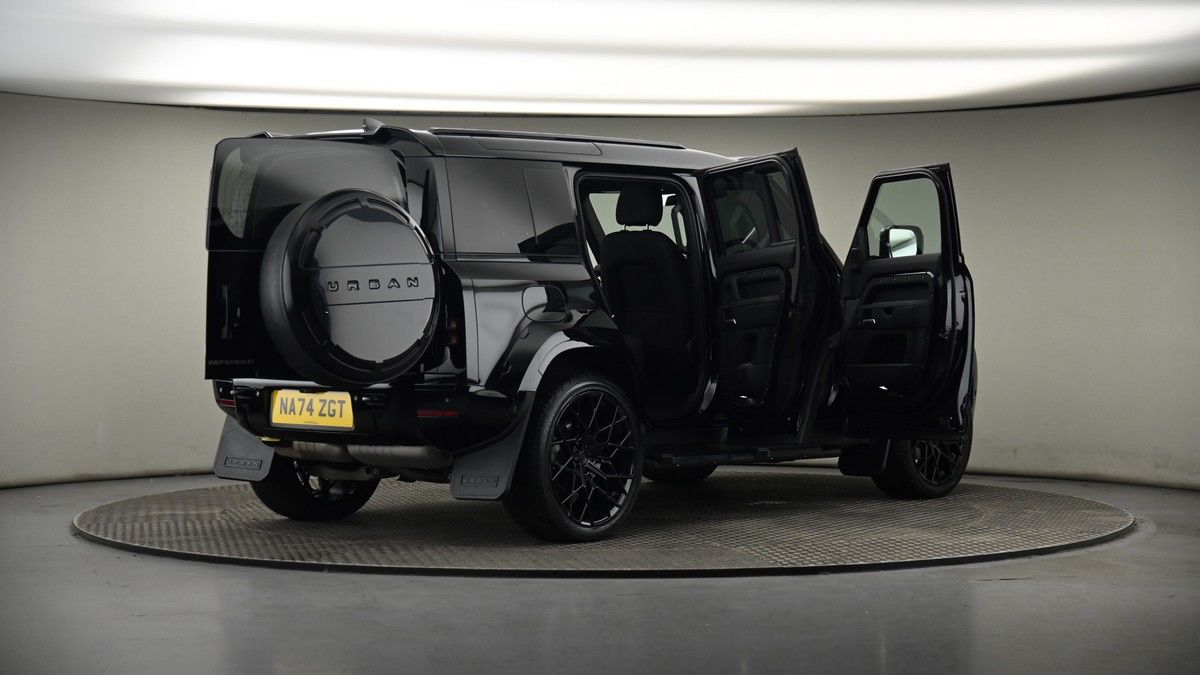 More views of Land Rover Defender 110