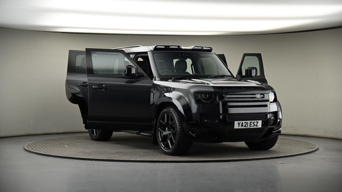 More views of Land Rover Defender 110